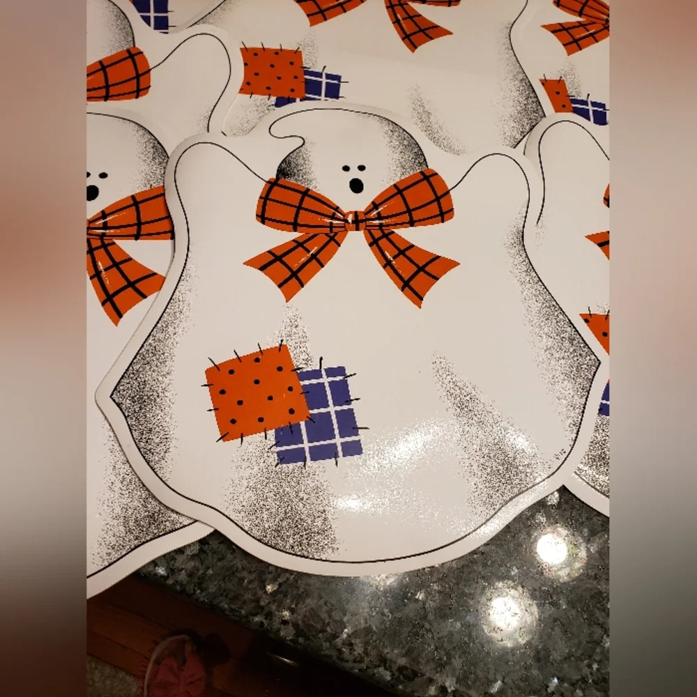 7  Halloween VINYL PLACEMAT - Picture 3 of 6